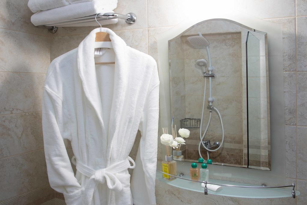 Family Hotel The Castle شومن المظهر الخارجي الصورة